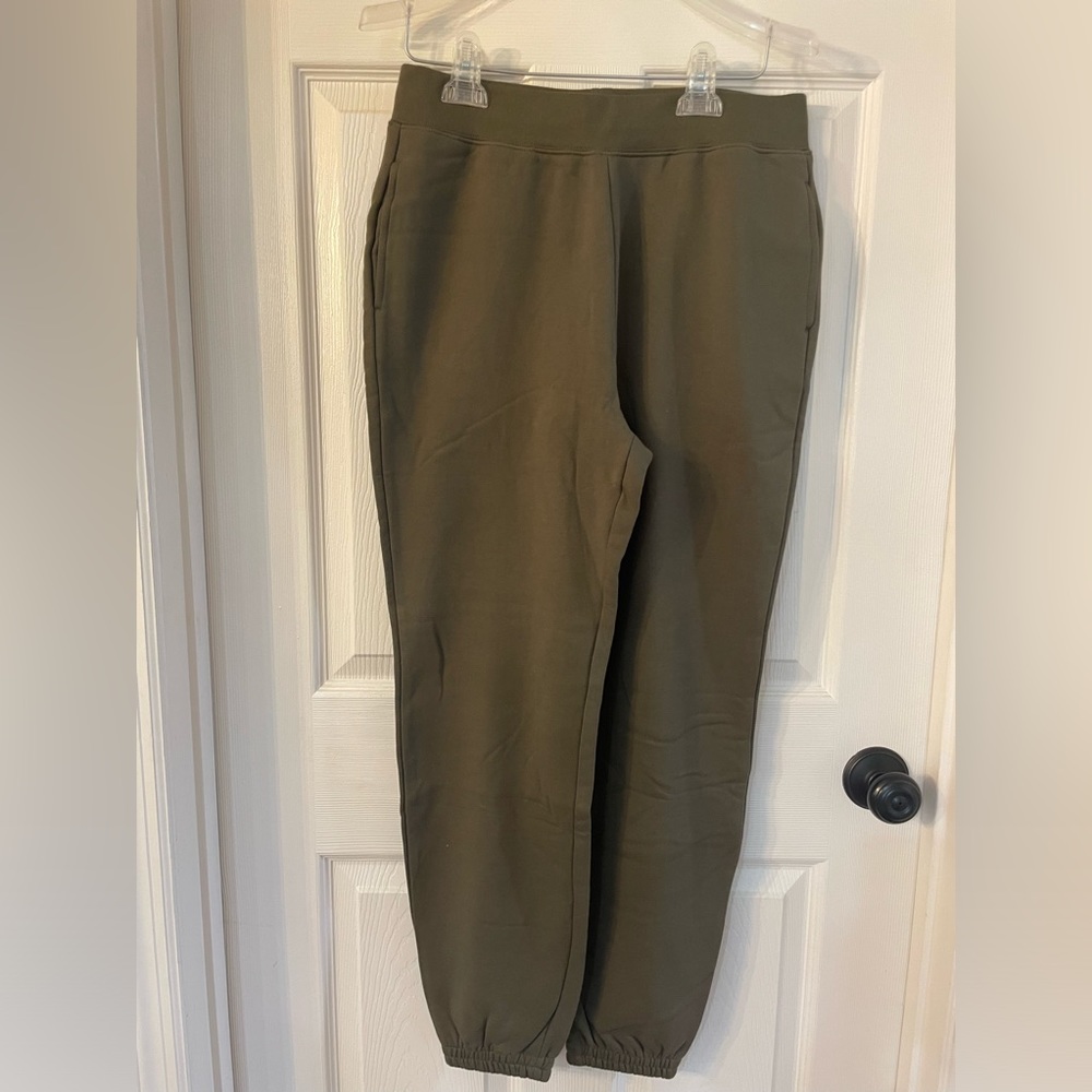 Girlfriend Collective Birch 50/50 Organic Classic Jogger Size Medium,Olive Color